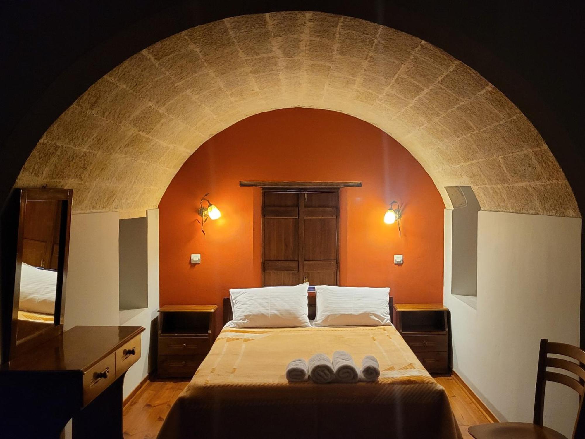 Hotel Lithochtisto à Monemvasia Chambre photo