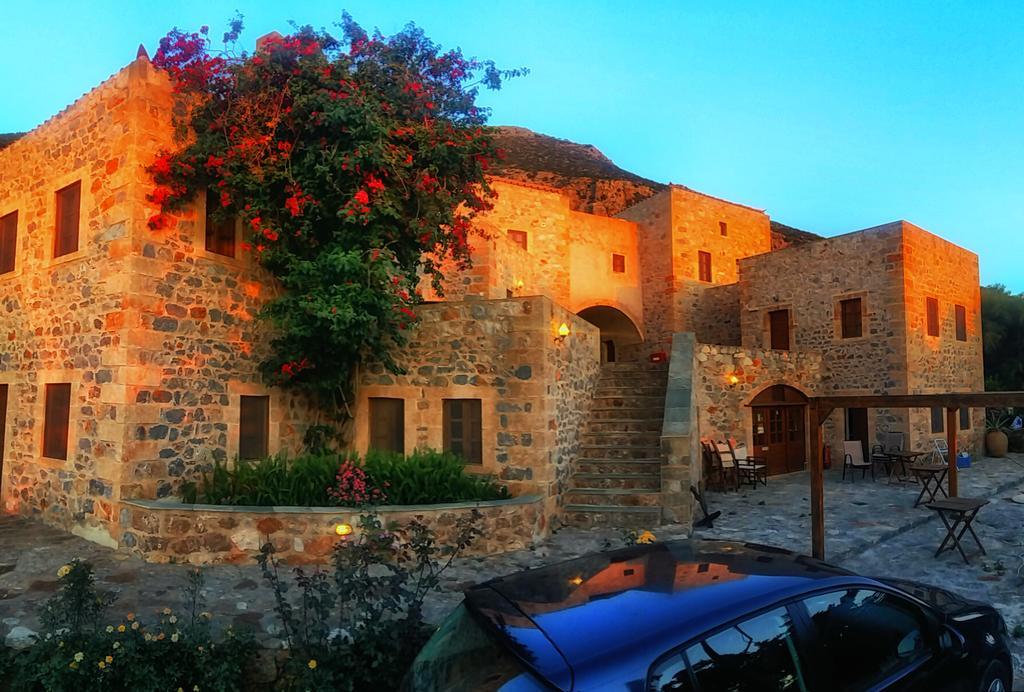 Hotel Lithochtisto à Monemvasia Extérieur photo